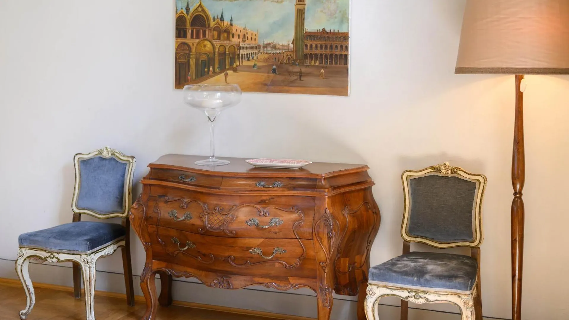 La Casa Degli Specchi Apartment Florence Italy