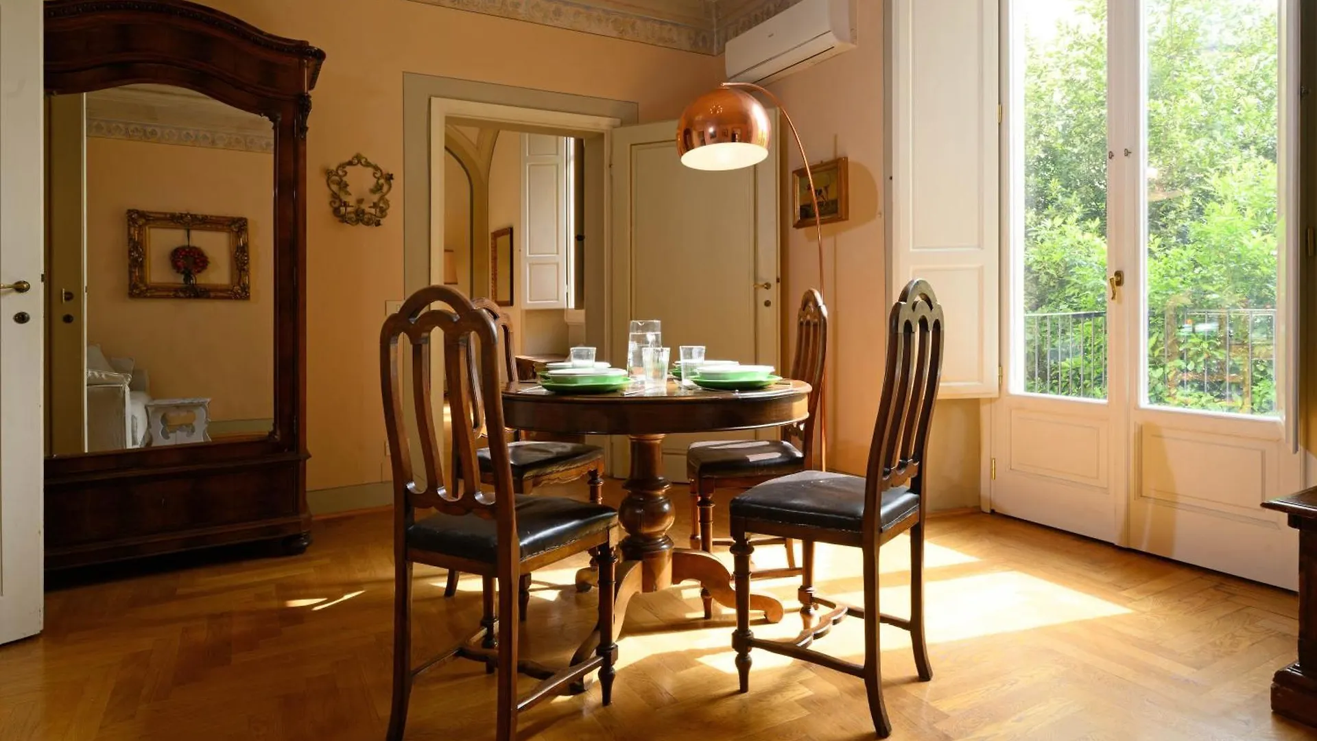 La Casa Degli Specchi Apartment Florence Italy