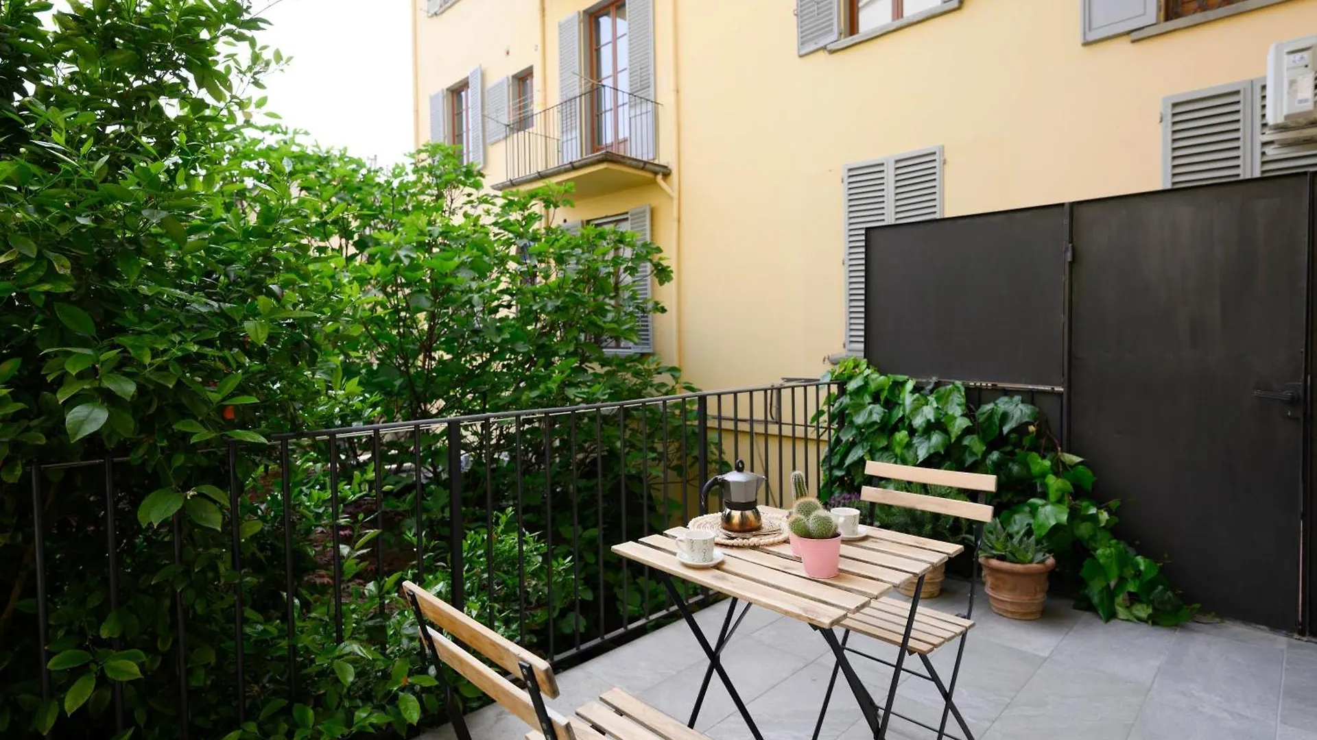 La Casa Degli Specchi Apartment Florence 0*,  Italy