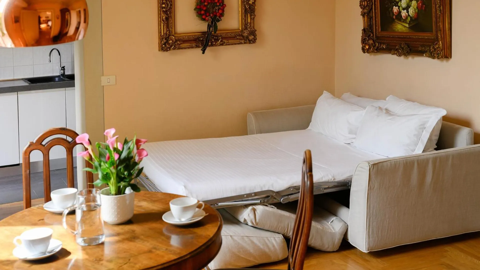 La Casa Degli Specchi Apartment Florence