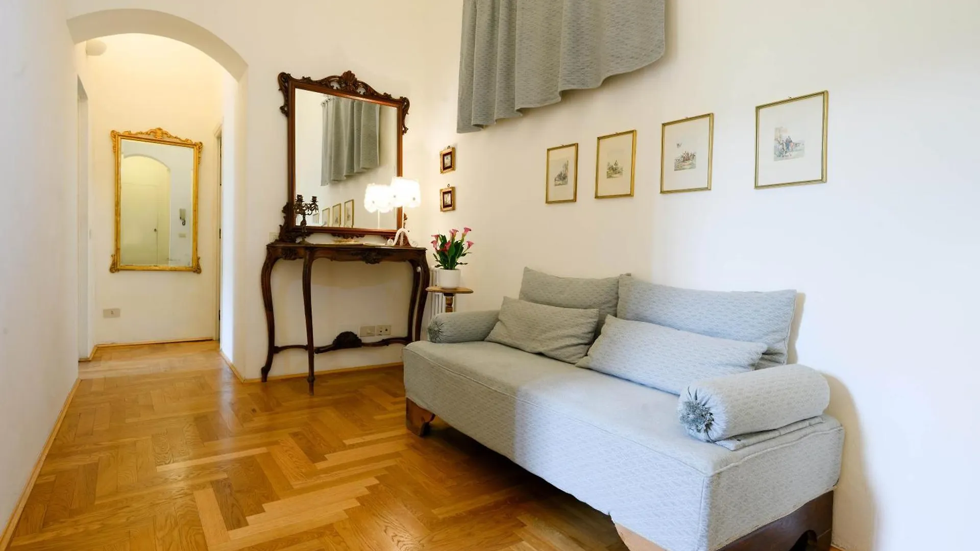 La Casa Degli Specchi Apartment Florence