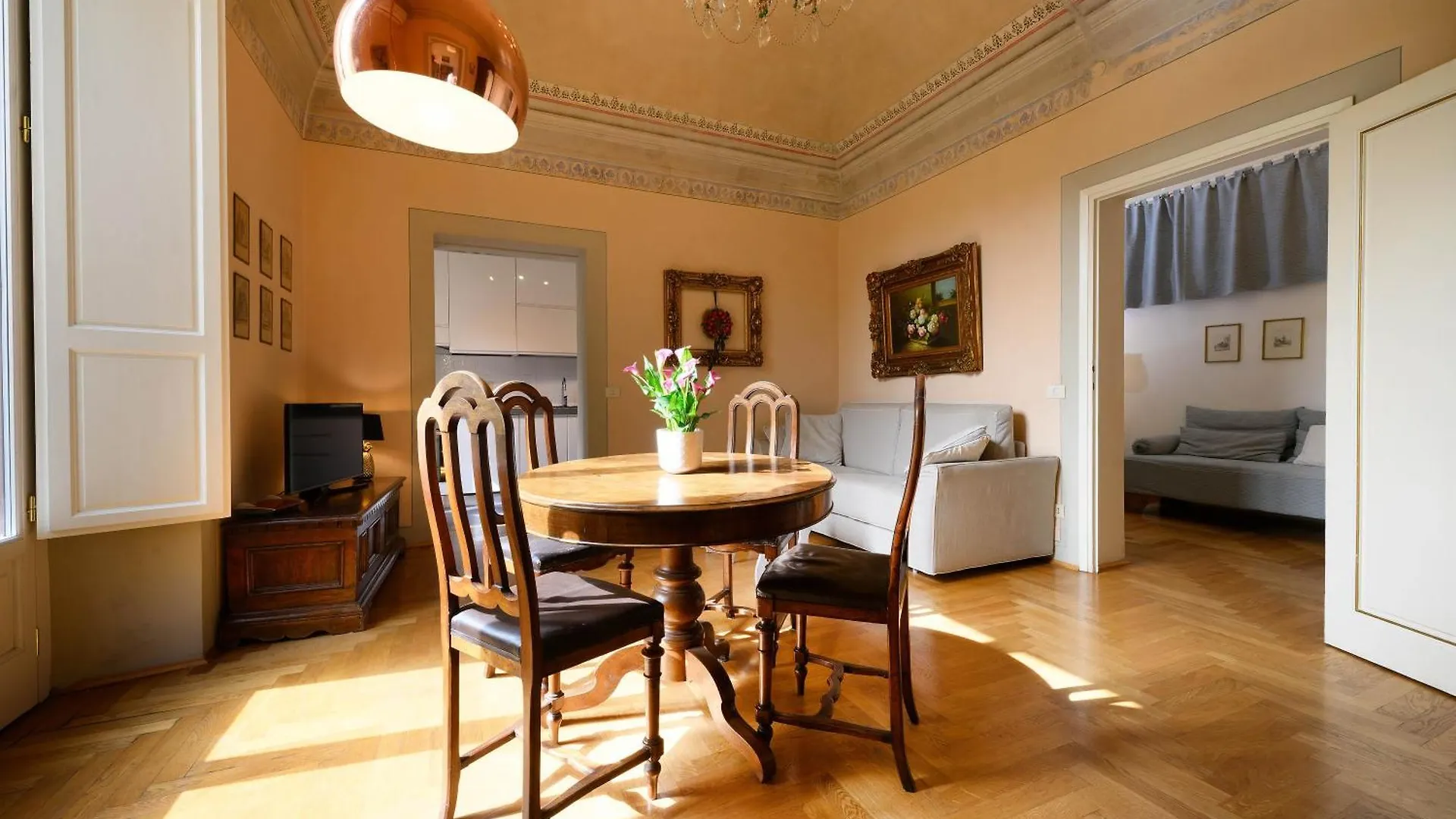 La Casa Degli Specchi Apartment Florence Italy